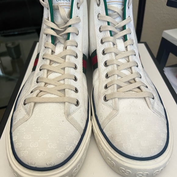 Men’s Size 12 Gucci Shoes - Picture 3 of 9